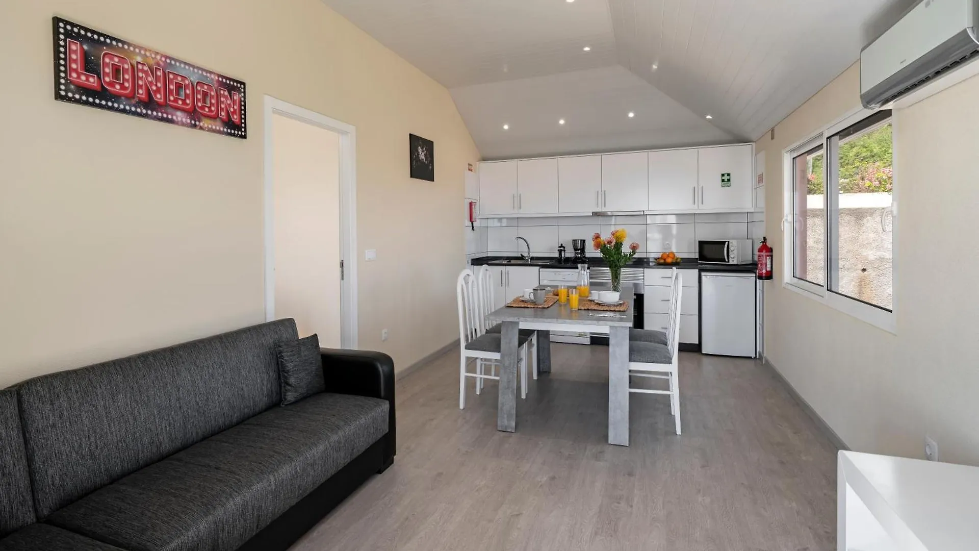 Ourmadeira - Seaview Apartment, Countryside カリェタ 0*,  ポルトガル